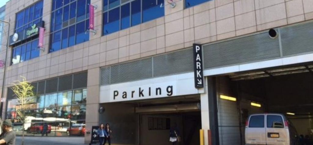 LaGuardia Airport Parking